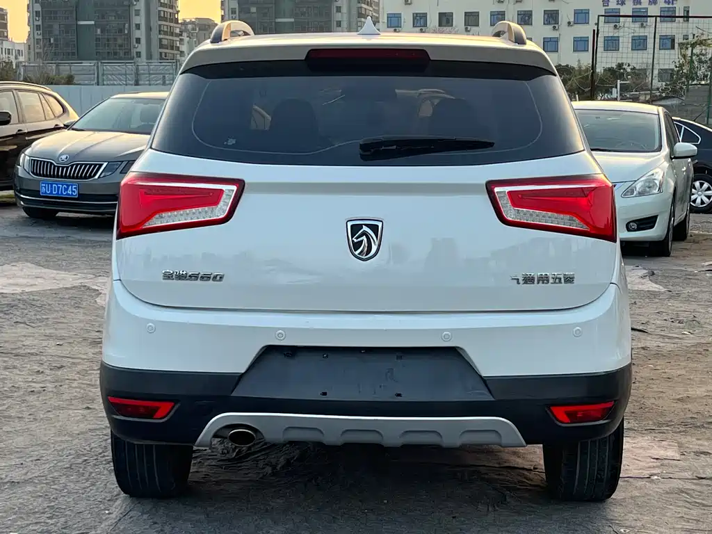 Baojun 560 1.8 L Manual Luxury
