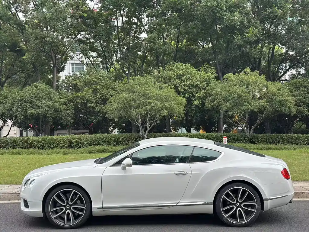 Continental GT 4.0 T GT V8