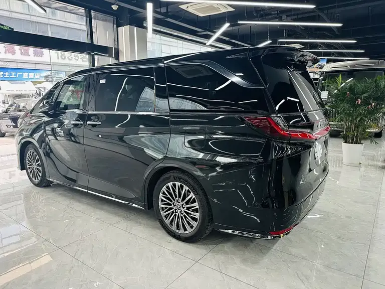 Lexus LM 350 h 7-seat Elegant