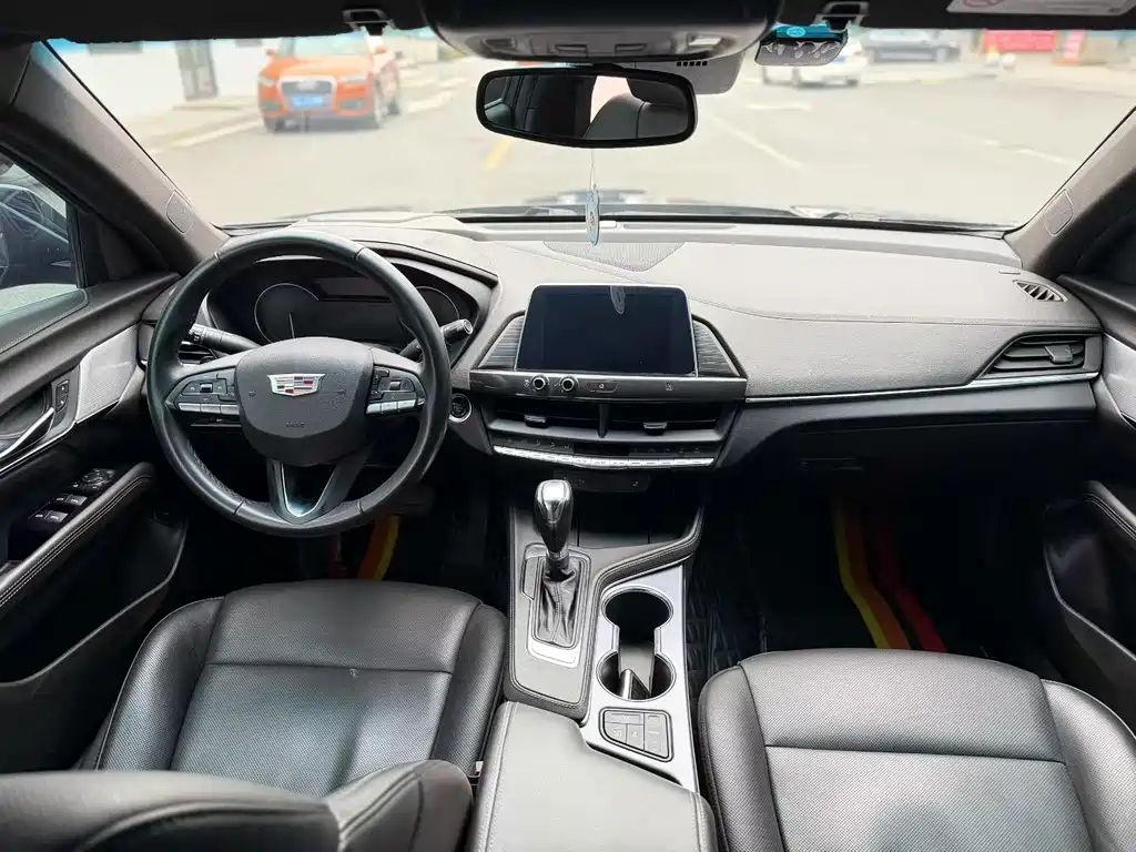 Cadillac CT4 28 T Luxury
