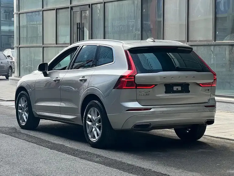 Volvo XC60 T5 4 WD Smart Ease CN-VI