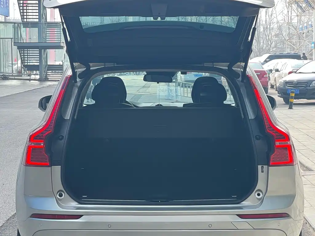 Volvo XC60 T5 4 WD Smart Ease CN-VI