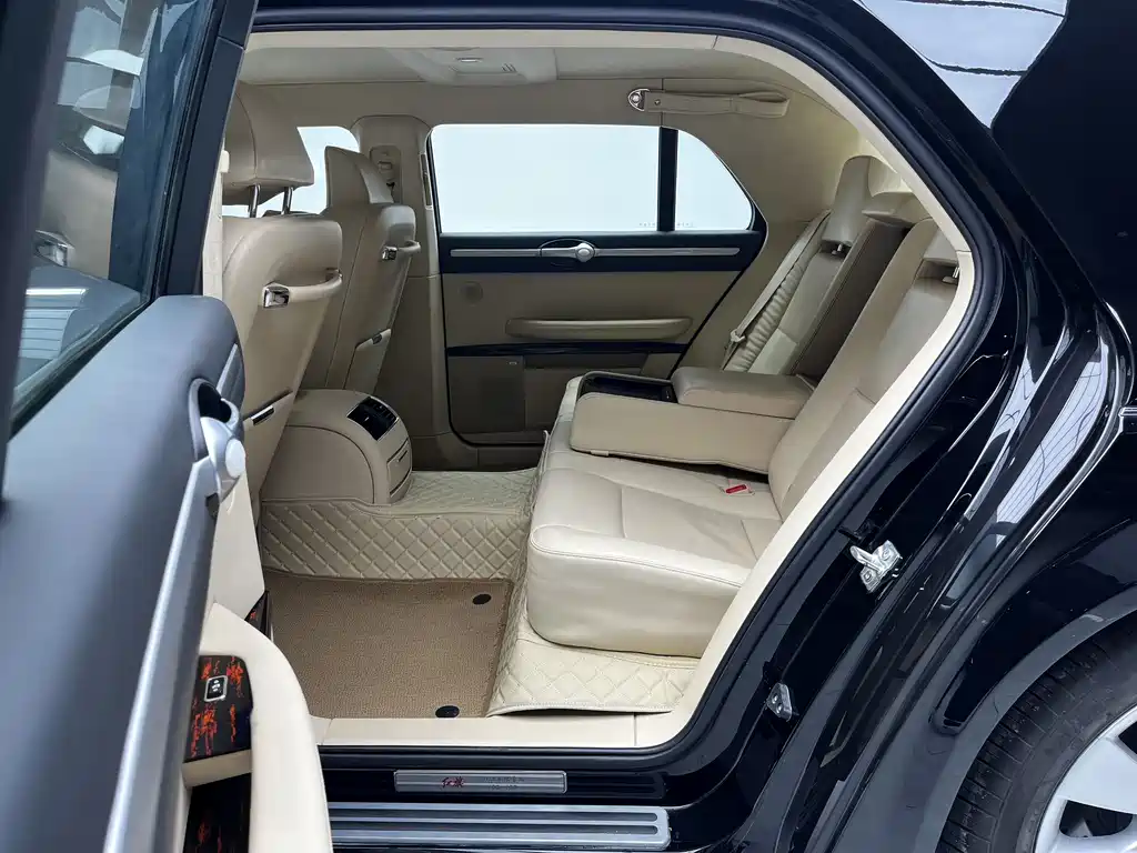 Hongqi Jinkuihua Guoli 6.0 L Banner Supreme