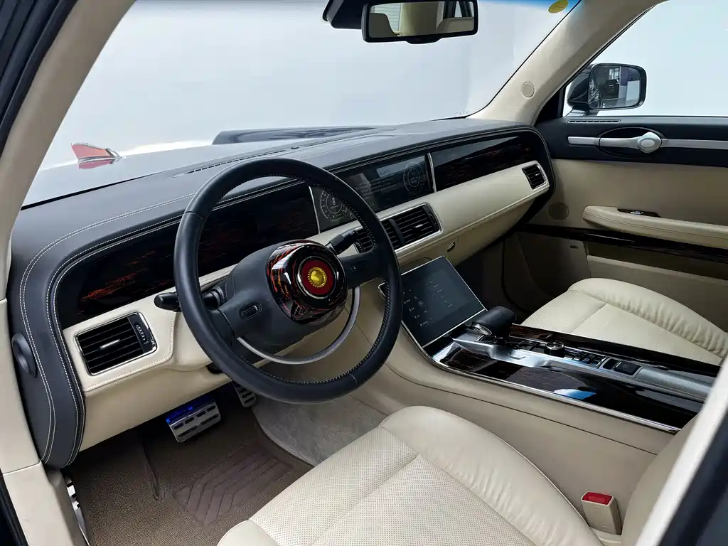 Hongqi Jinkuihua Guoli 6.0 L Banner Supreme