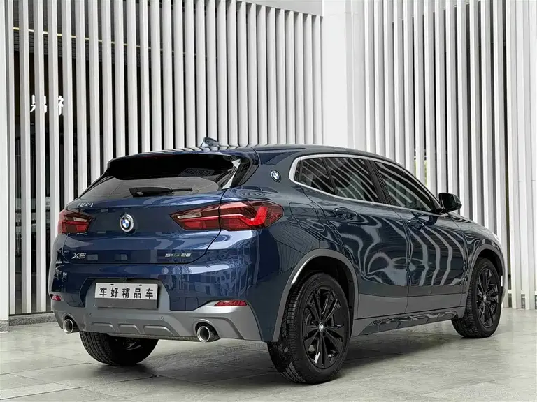 BMW X2 sDrive25 i Leading M Offroad Package