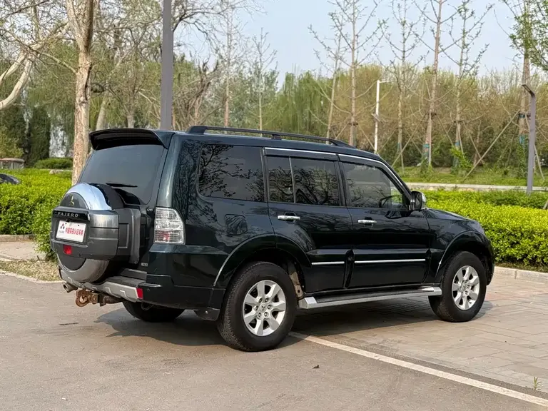 Mitsubishi Pajero (Import) 3.0 L Auto Distinguished CN-V