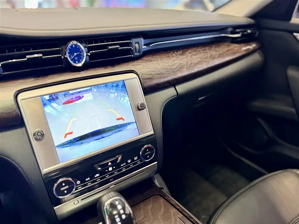 Quattroporte 3.0 T Standard