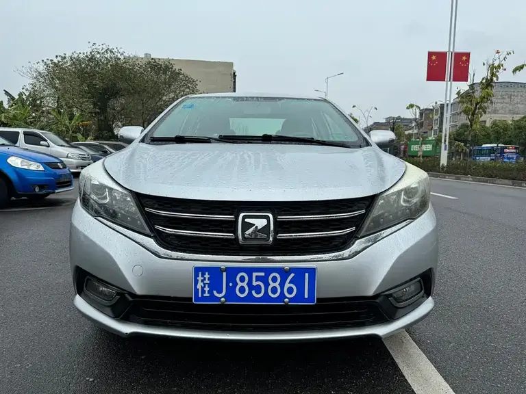 Zotye Z300 众泰Z300 2014款 1.5 L 都市版手动豪华型