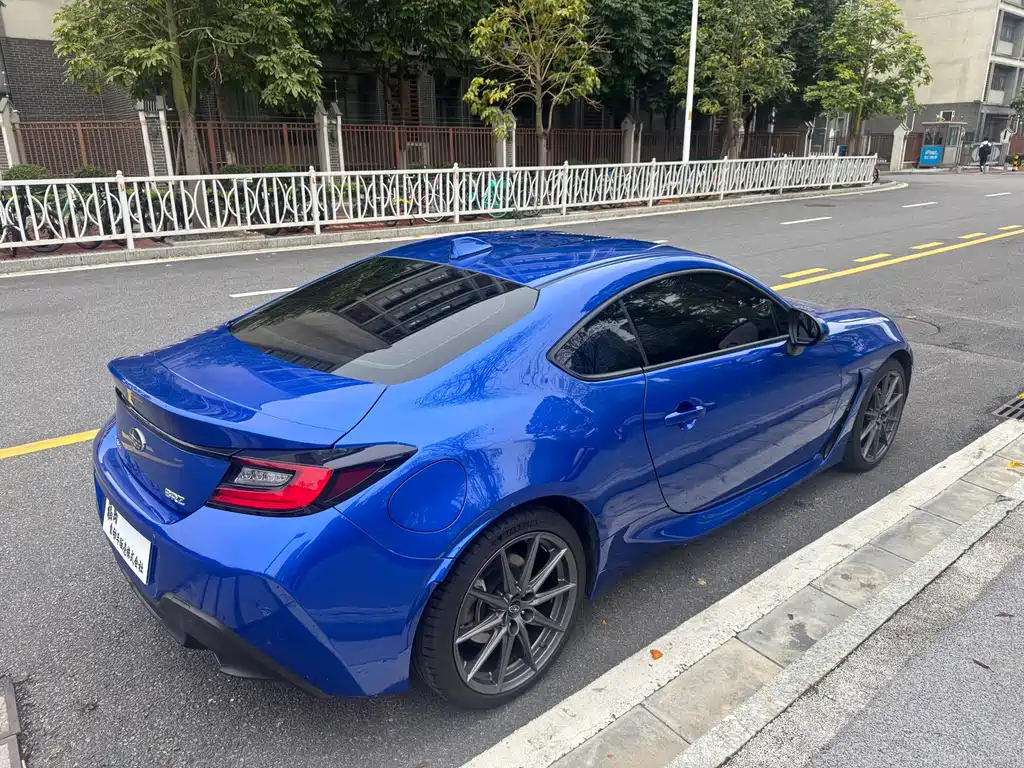 Subaru BRZ 2.4 L Manual