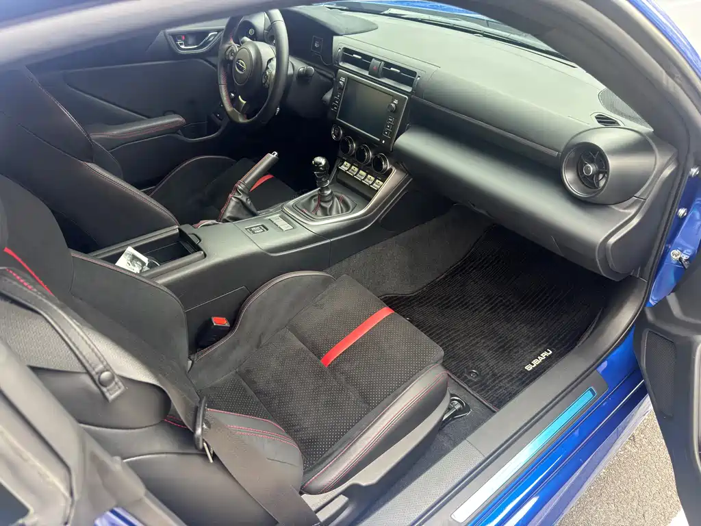 Subaru BRZ 2.4 L Manual