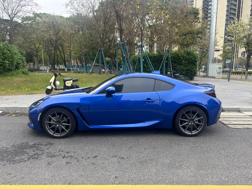 Subaru BRZ 2.4 L Manual