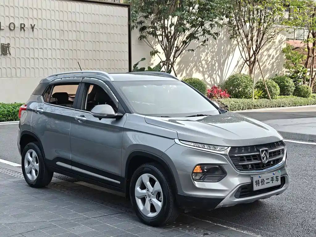 Baojun 510 1.5 L Auto Anniversary Special Edition CN-V