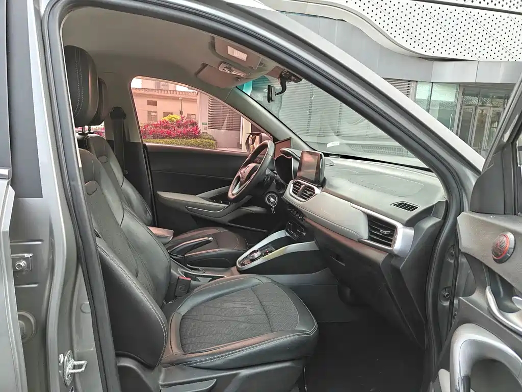 Baojun 510 1.5 L Auto Anniversary Special Edition CN-V