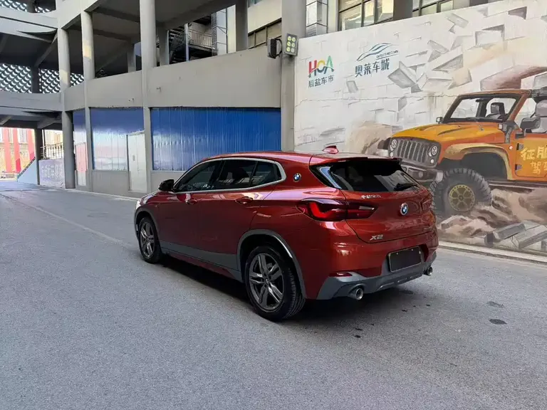 BMW X2 sDrive25 i Leading M Sport Package