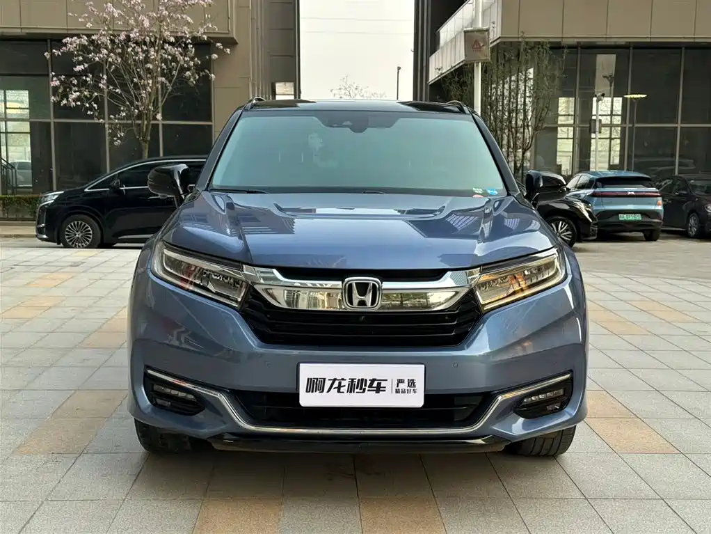 Avancier 370 TURBO 4 WD Supreme Two-tone