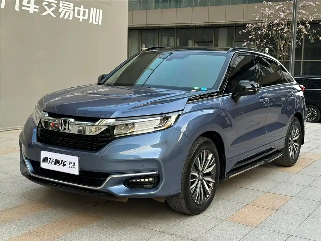 Avancier 370 TURBO 4 WD Supreme Two-tone