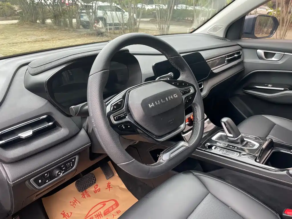 Wuling Victory 1.5 T CVT Flagship