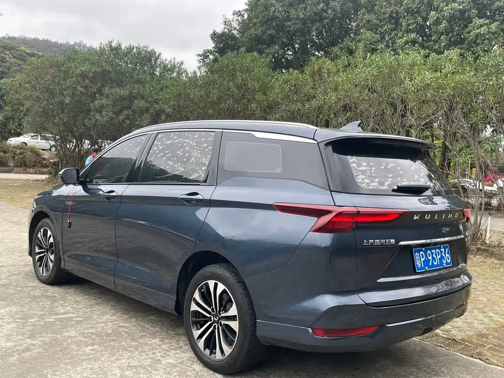 Wuling Victory 1.5 T CVT Flagship