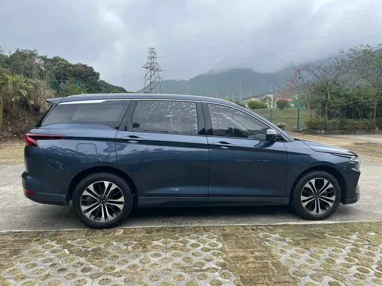 Wuling Victory 1.5 T CVT Flagship