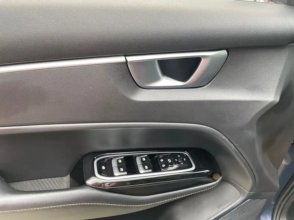 Wuling Victory 1.5 T CVT Flagship