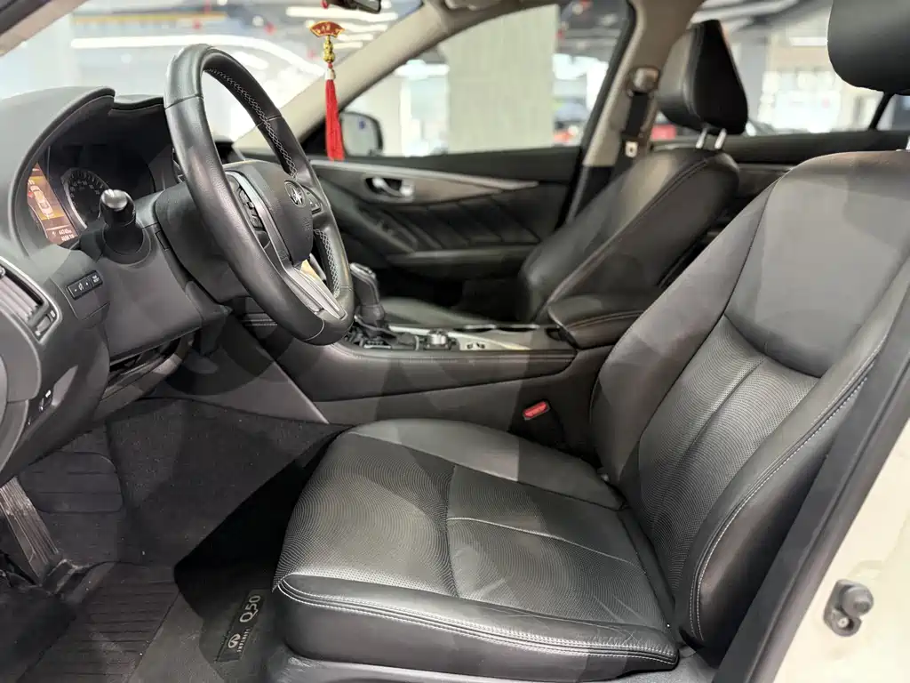 Infiniti Q50 L 2.0 T Comfort Enjoyment