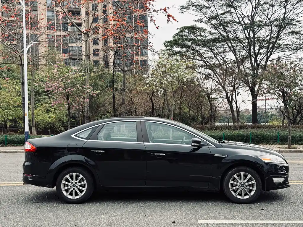 Mondeo 2.3 L Fashion