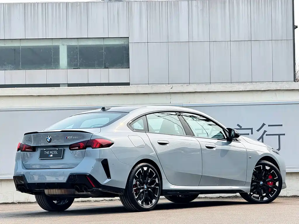 BMW M235 L