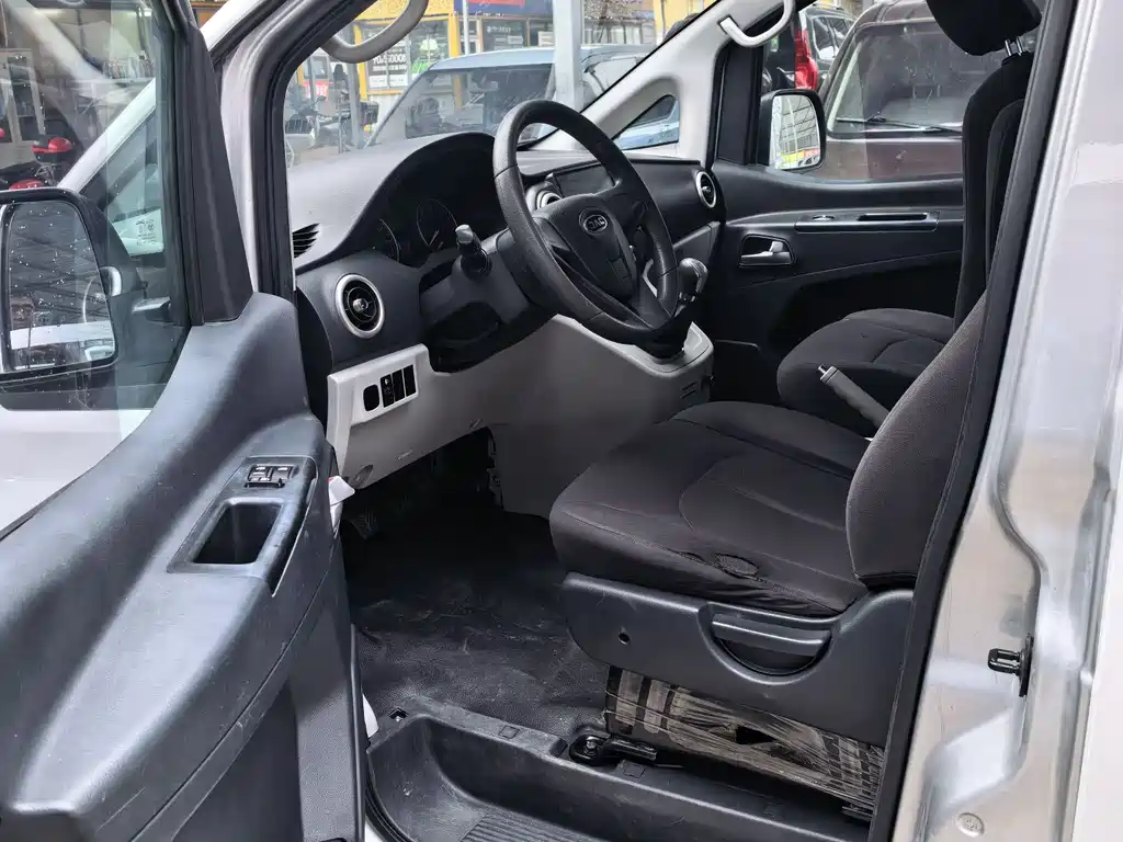 Refine M3 Maker 1.8 L Luxury