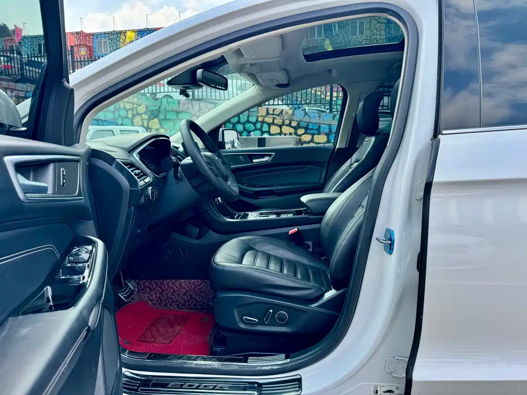 Edge EcoBoost 245 2 WD Grand Sharp 7-seat