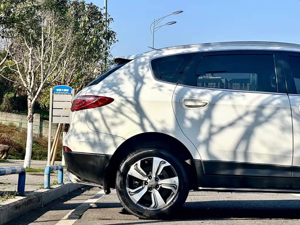 Luxgen 7 SUV 2.2 T 2 WD Smart