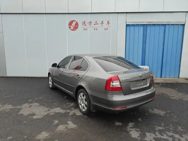 Skoda Octavia 1.6 L Manual Yijie