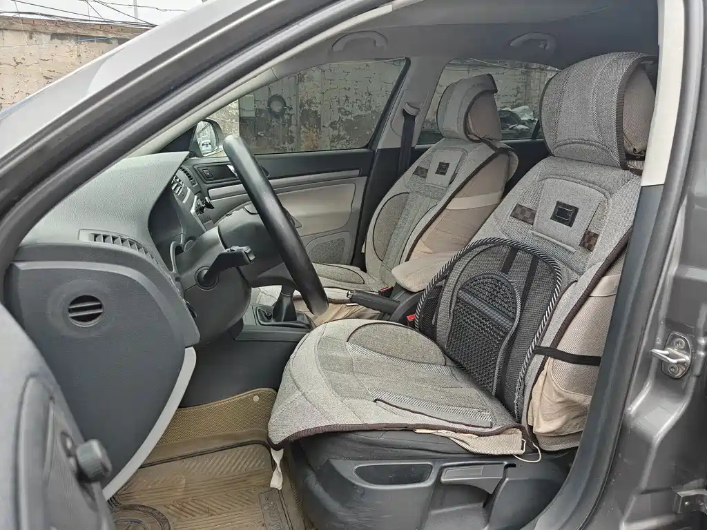 Octavia 1.6 L Manual Yijie
