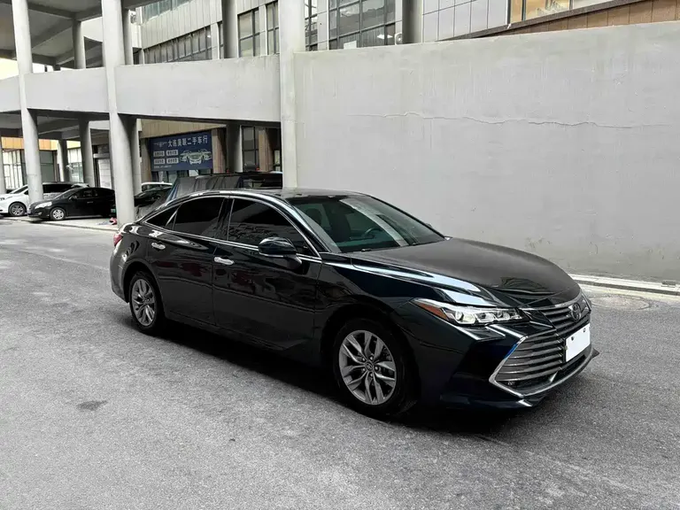 Toyota Avalon 2.0 L Luxury CN-VI