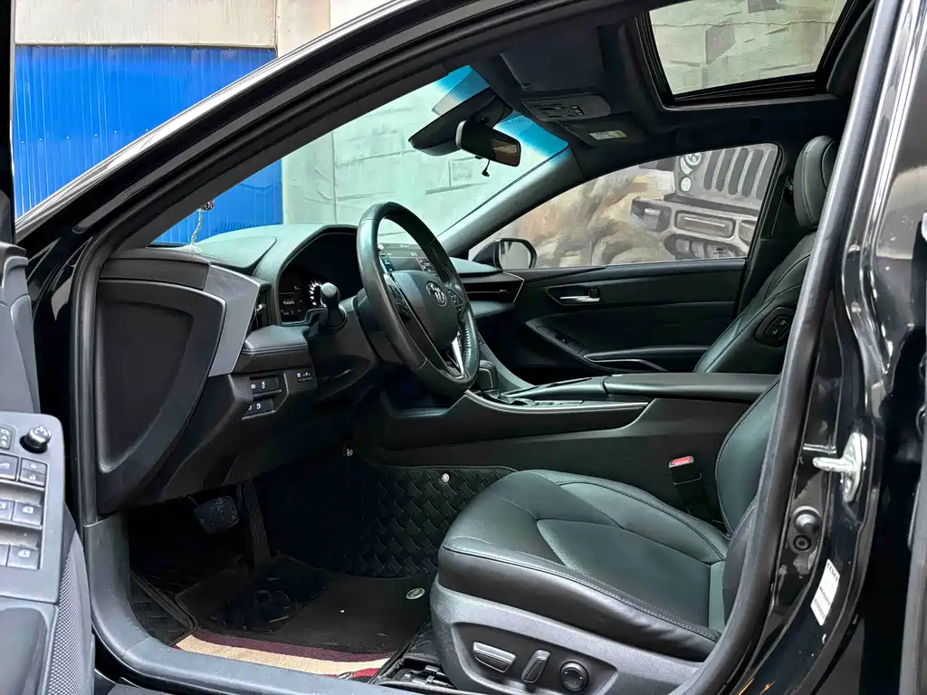 Avalon 2.0 L Luxury CN-VI