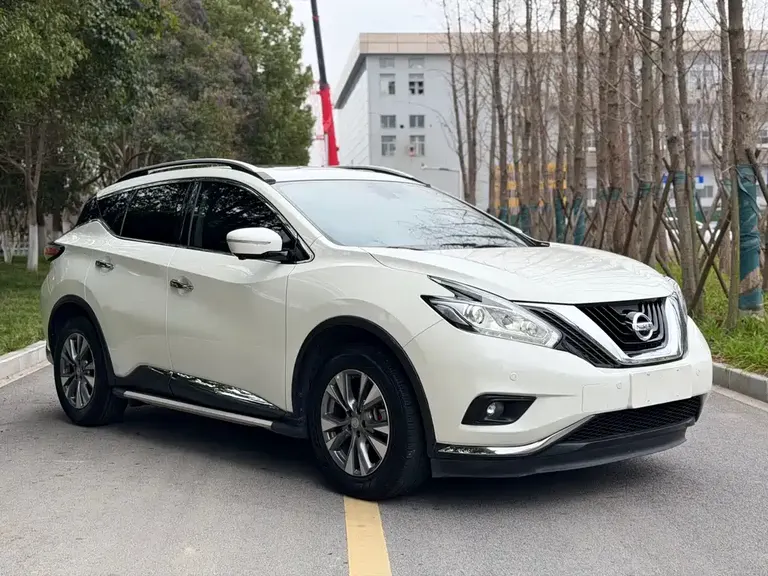 Nissan Murano 2.5 L XL 2 WD Connected Luxury