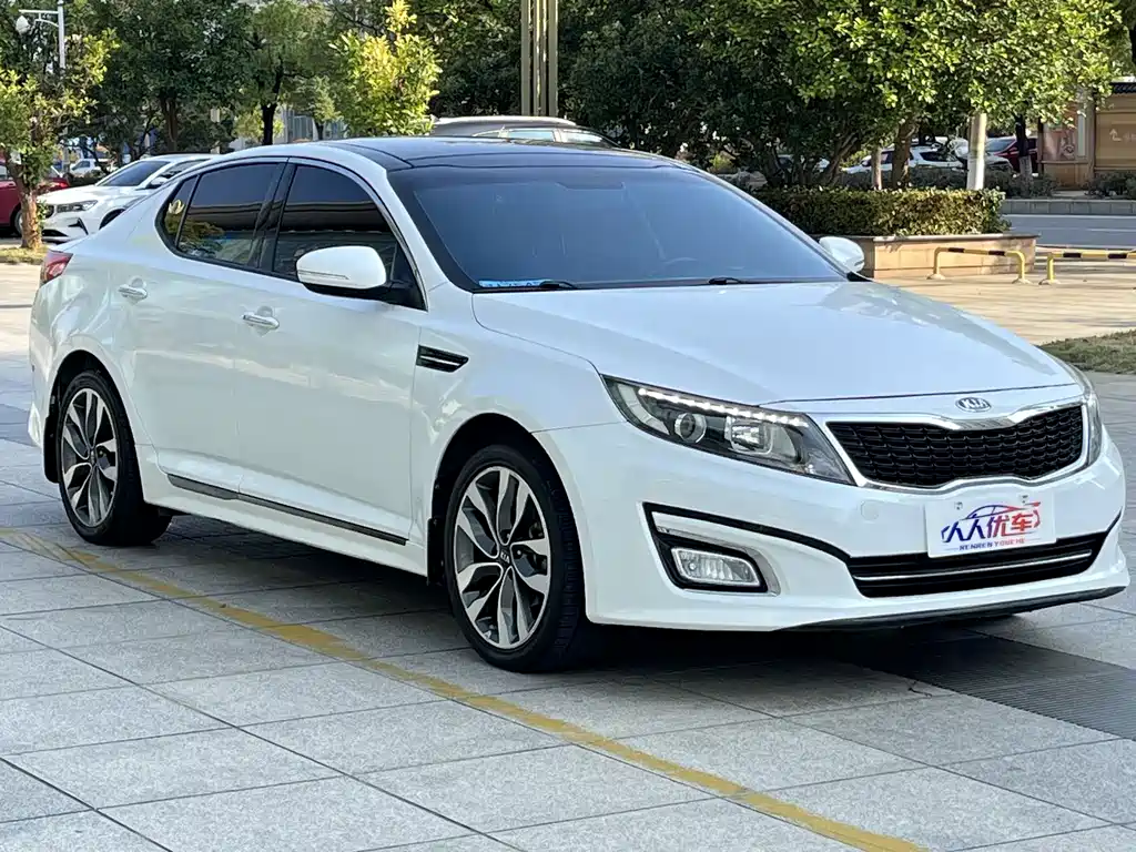 Kia K5 2.0 L Auto Luxury