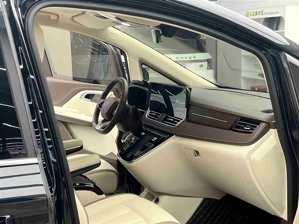 Besturn M9 2.0 T Premium