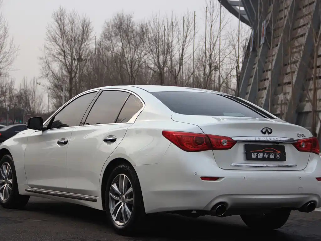 Infiniti Q50 L 2.0 T Joy