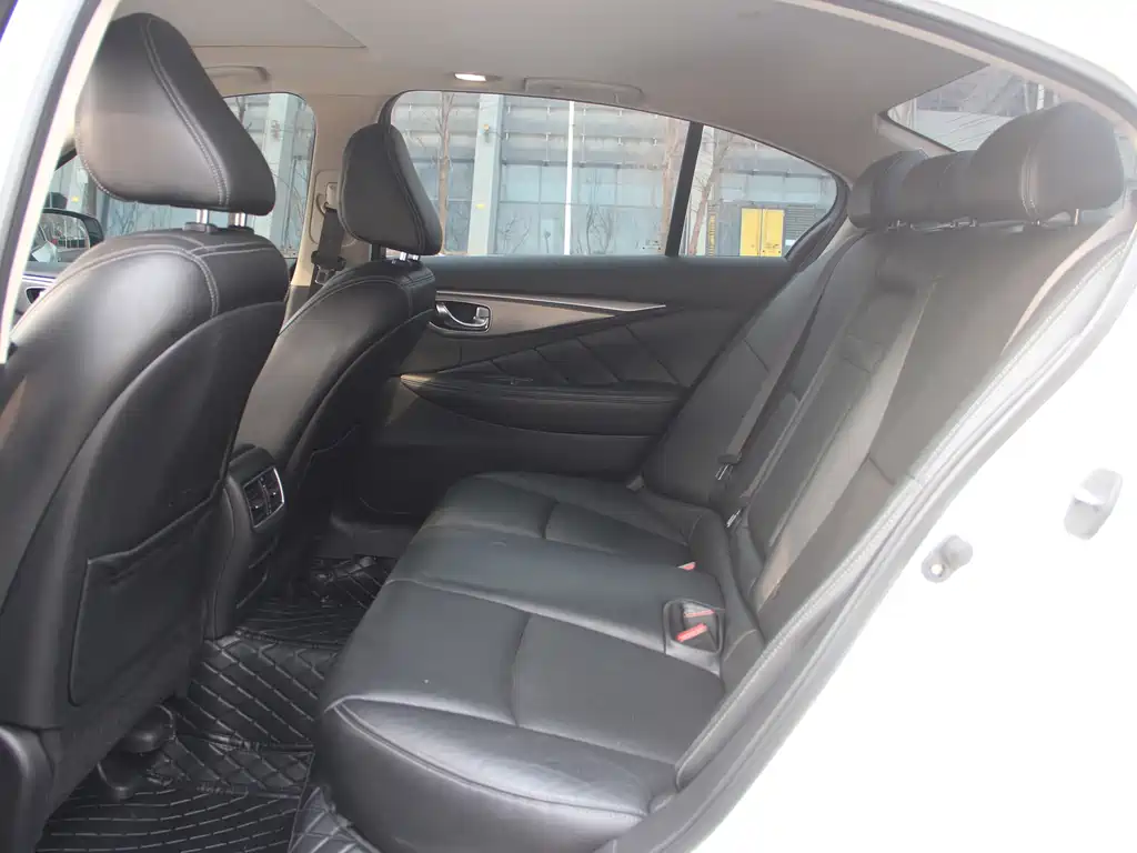 Infiniti Q50 L 2.0 T Joy