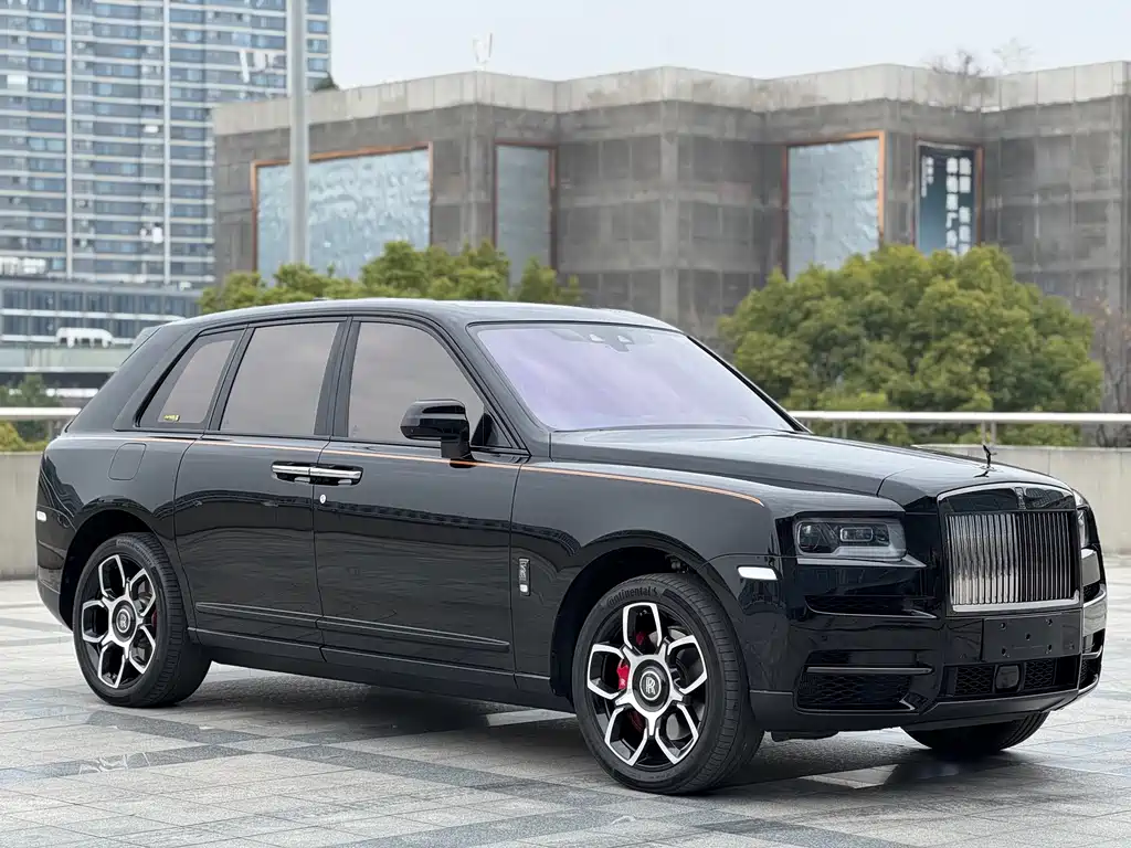 Cullinan Black Badge