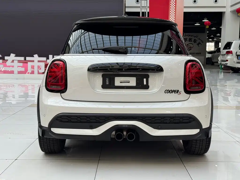 MINI Facelift 2.0 T COOPER S Artist