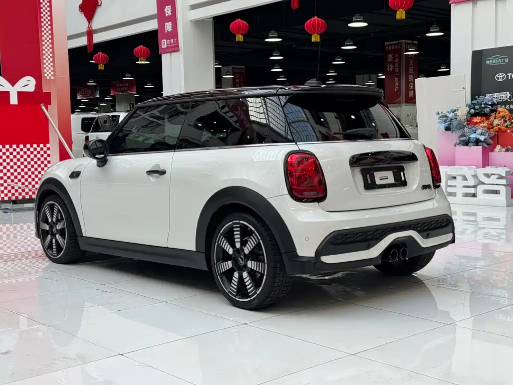 MINI Facelift 2.0 T COOPER S Artist