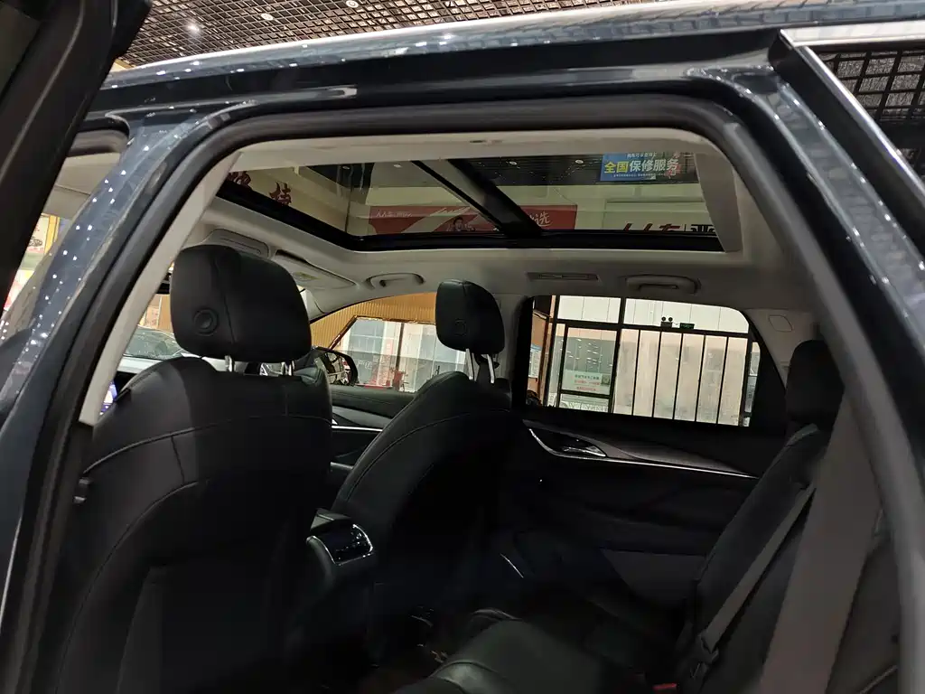 Enclave 28 T 2 WD Distinguished