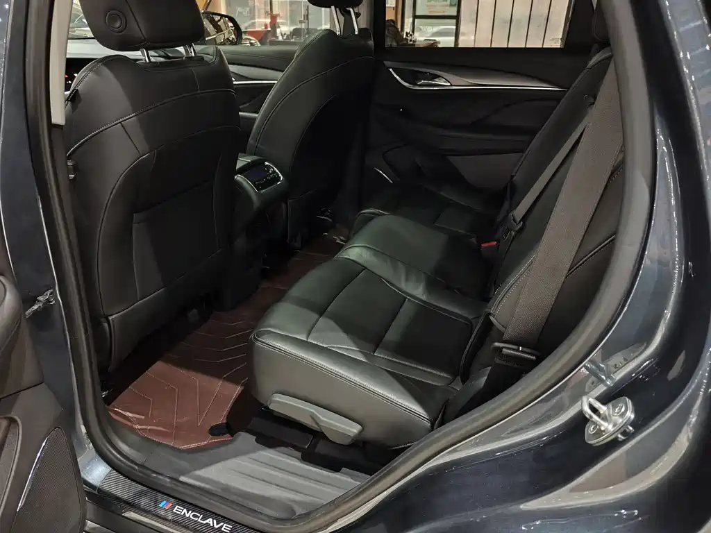 Enclave 28 T 2 WD Distinguished