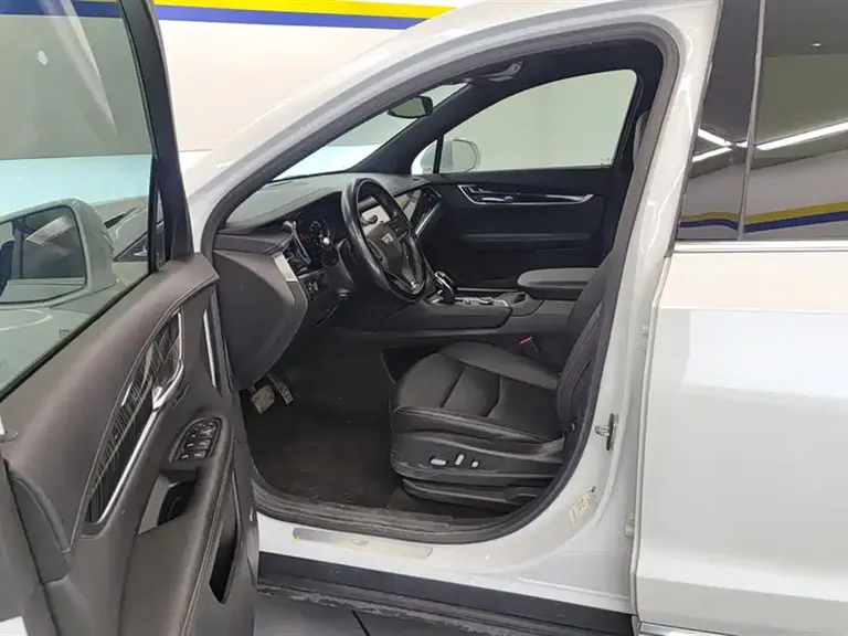 Cadillac XT6 2.0 T 6-seat 2 WD Luxury