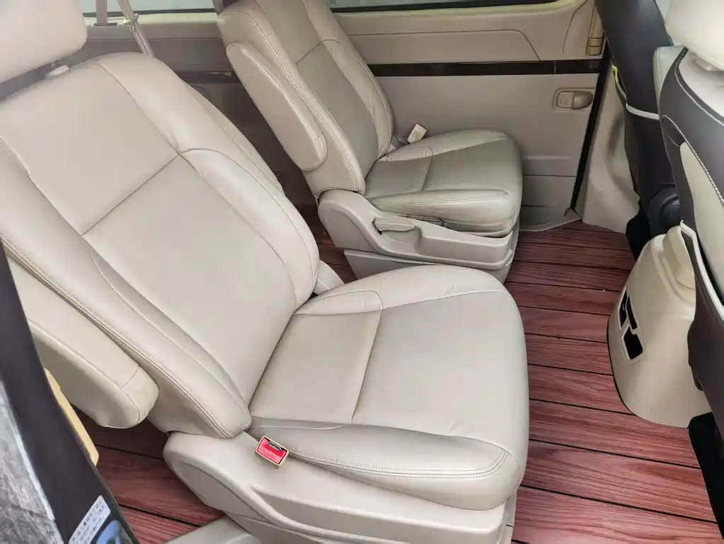 Grace 2.7 L Flagship LWB 9-seat2 TR