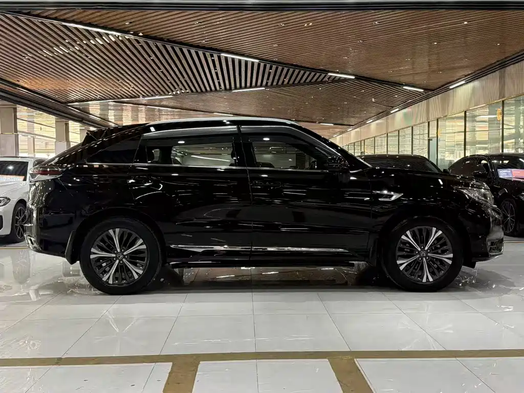 Honda UR-V 370 TURBO 4 WD Premium