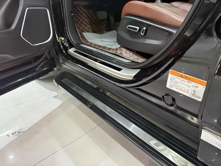 Honda UR-V 370 TURBO 4 WD Premium