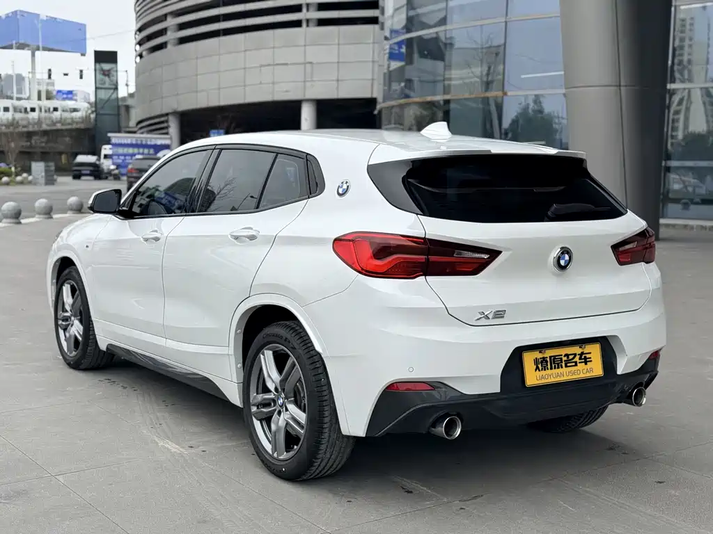 BMW X2 sDrive25 i Leading M Sport Package