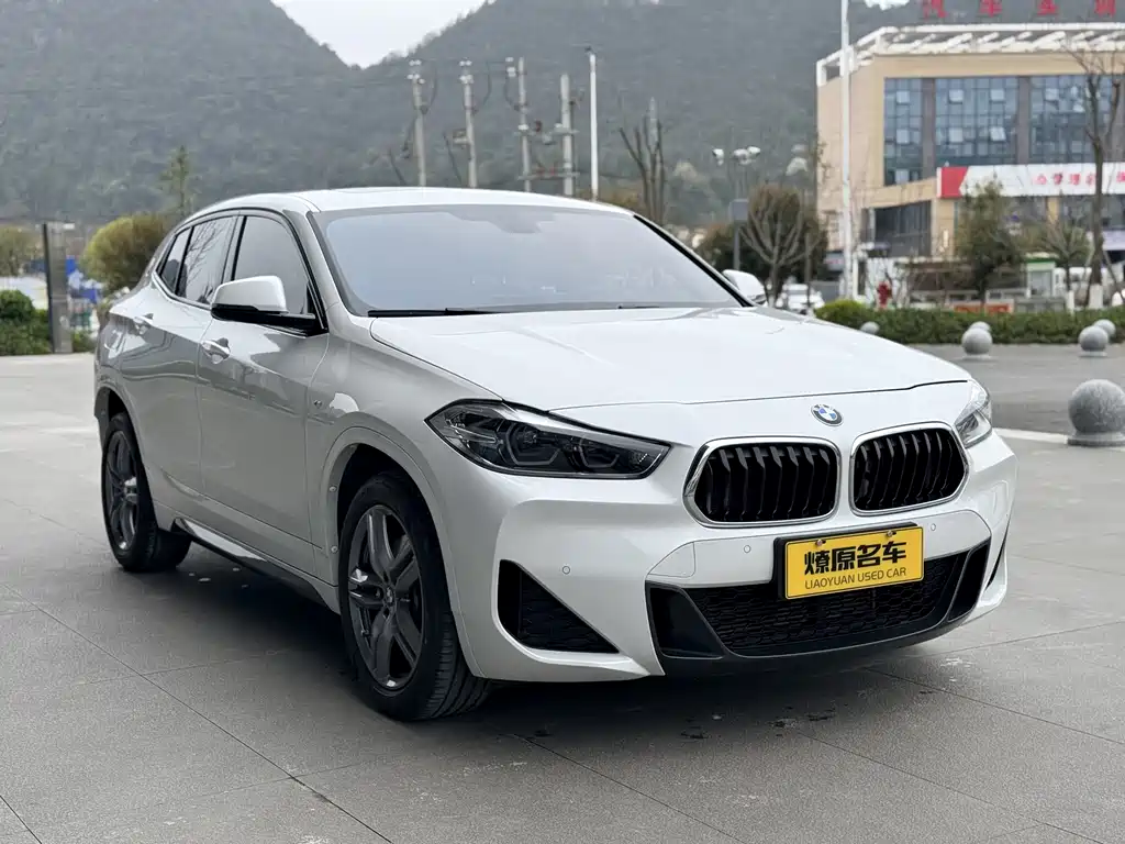 BMW X2 sDrive25 i Leading M Sport Package